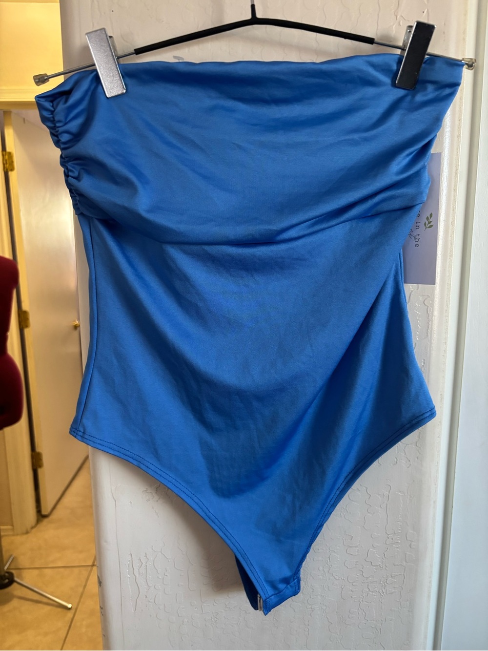 NWT Live In the Moment Blue Strapless bandeau Bodysuit, Size Medium